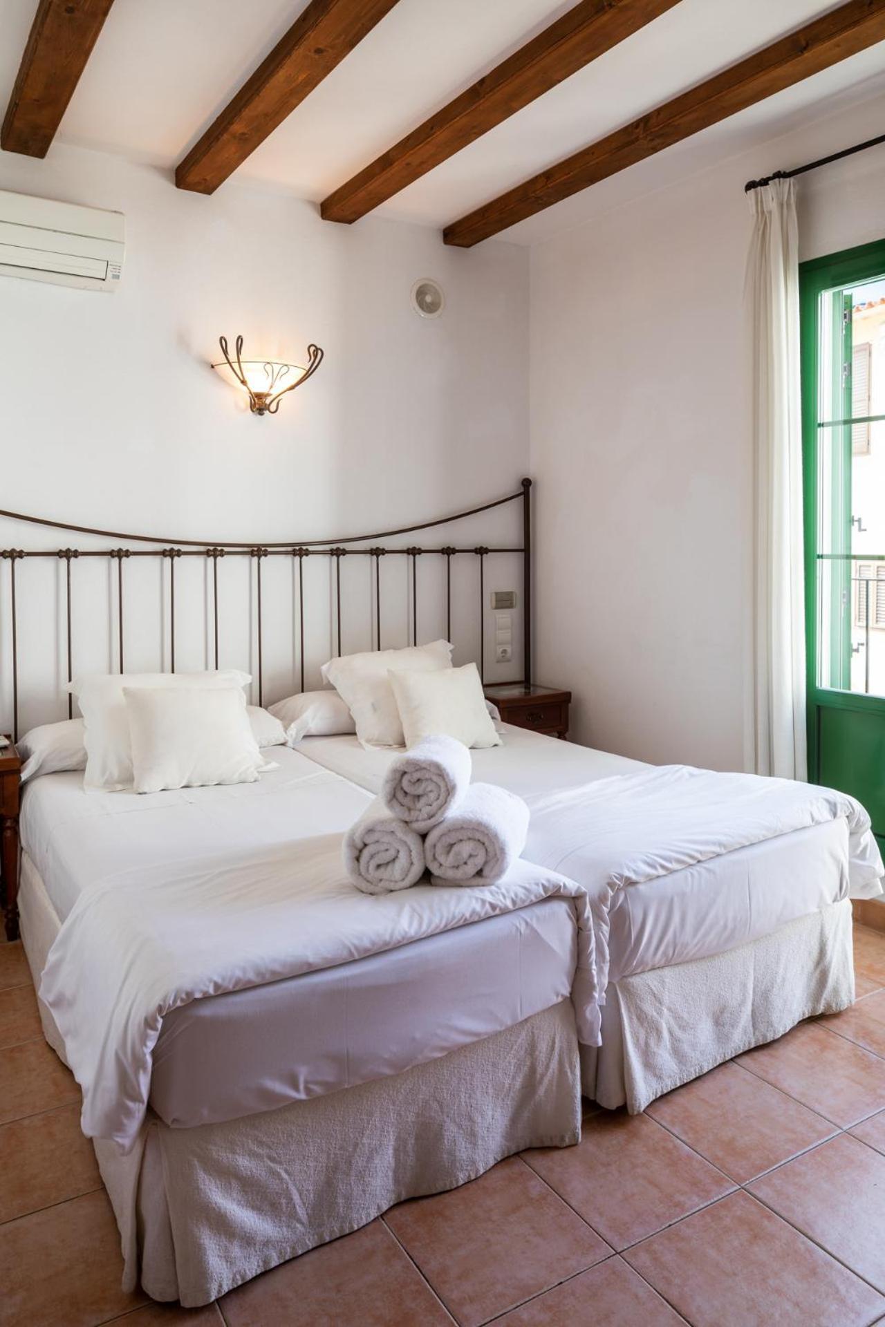 Apartamentos Mariano Ibiza Eksteriør billede